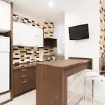 Club Near Deribasovskaya *