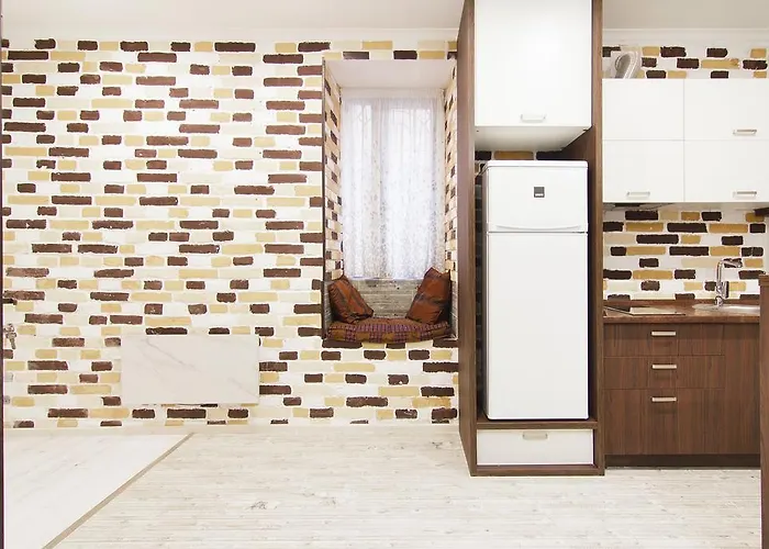 Club Near Deribasovskaya